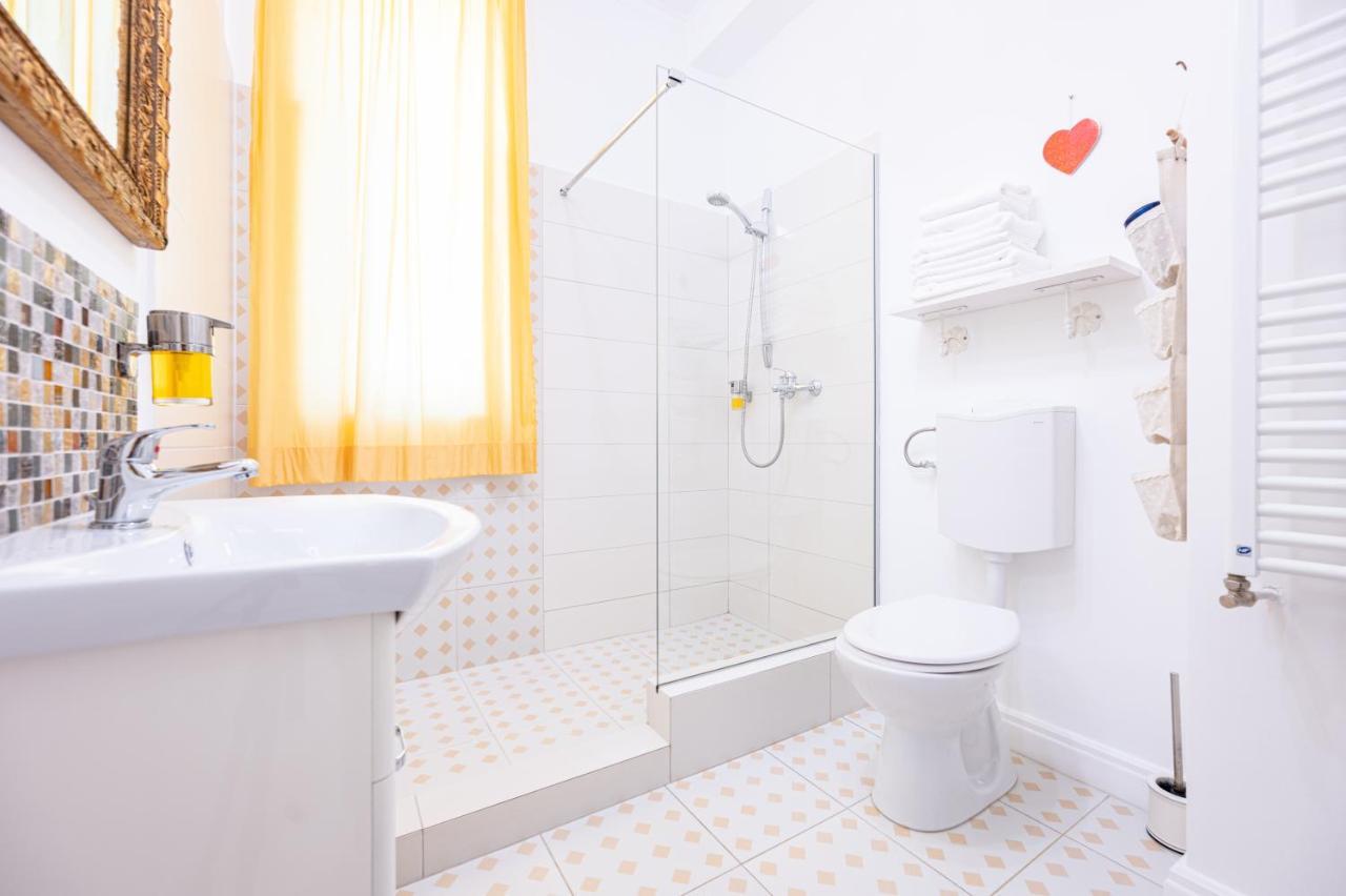 Old City Apartment Oradea Ngoại thất bức ảnh